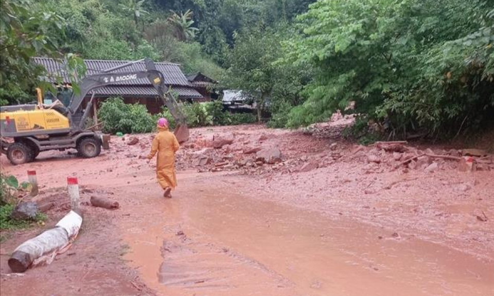 Sạt lở đất nhiều nơi tại Điện Biên, Lai Châu